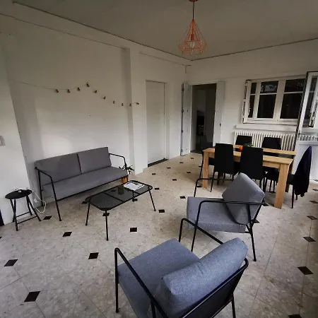 Maison En Colocation Homestay *